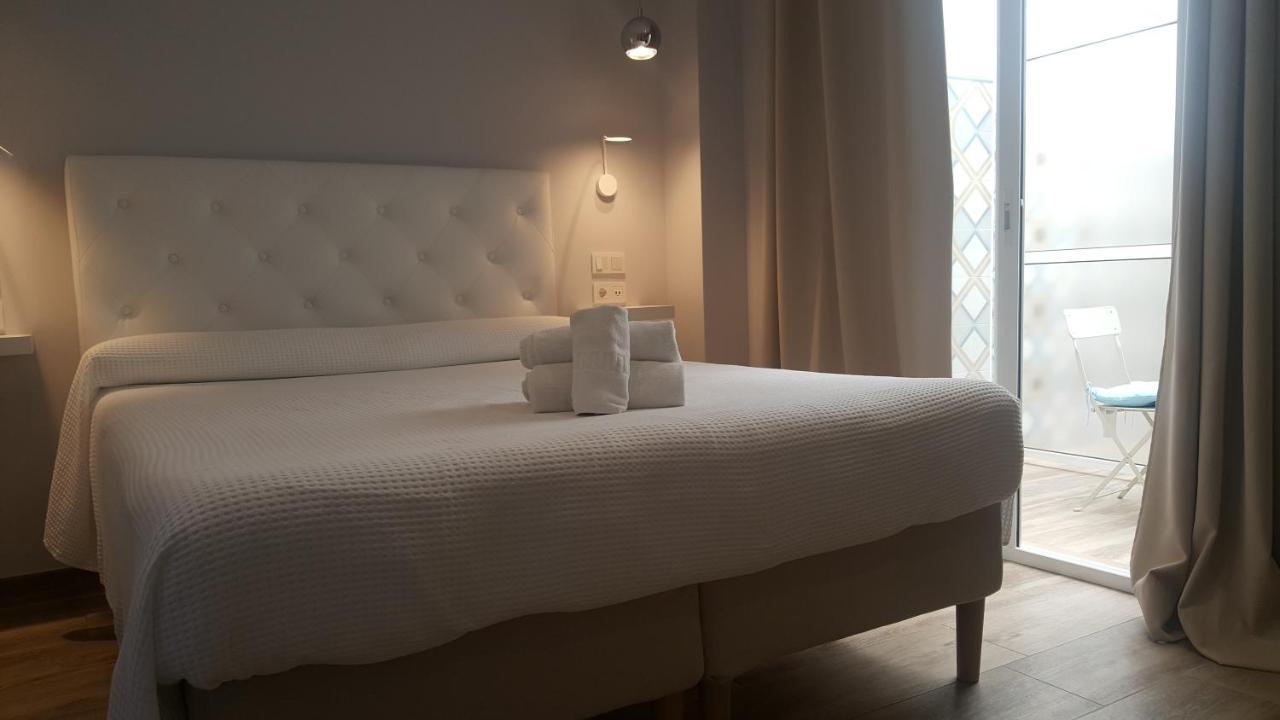 Hostal La Ermita Нерха Екстер'єр фото