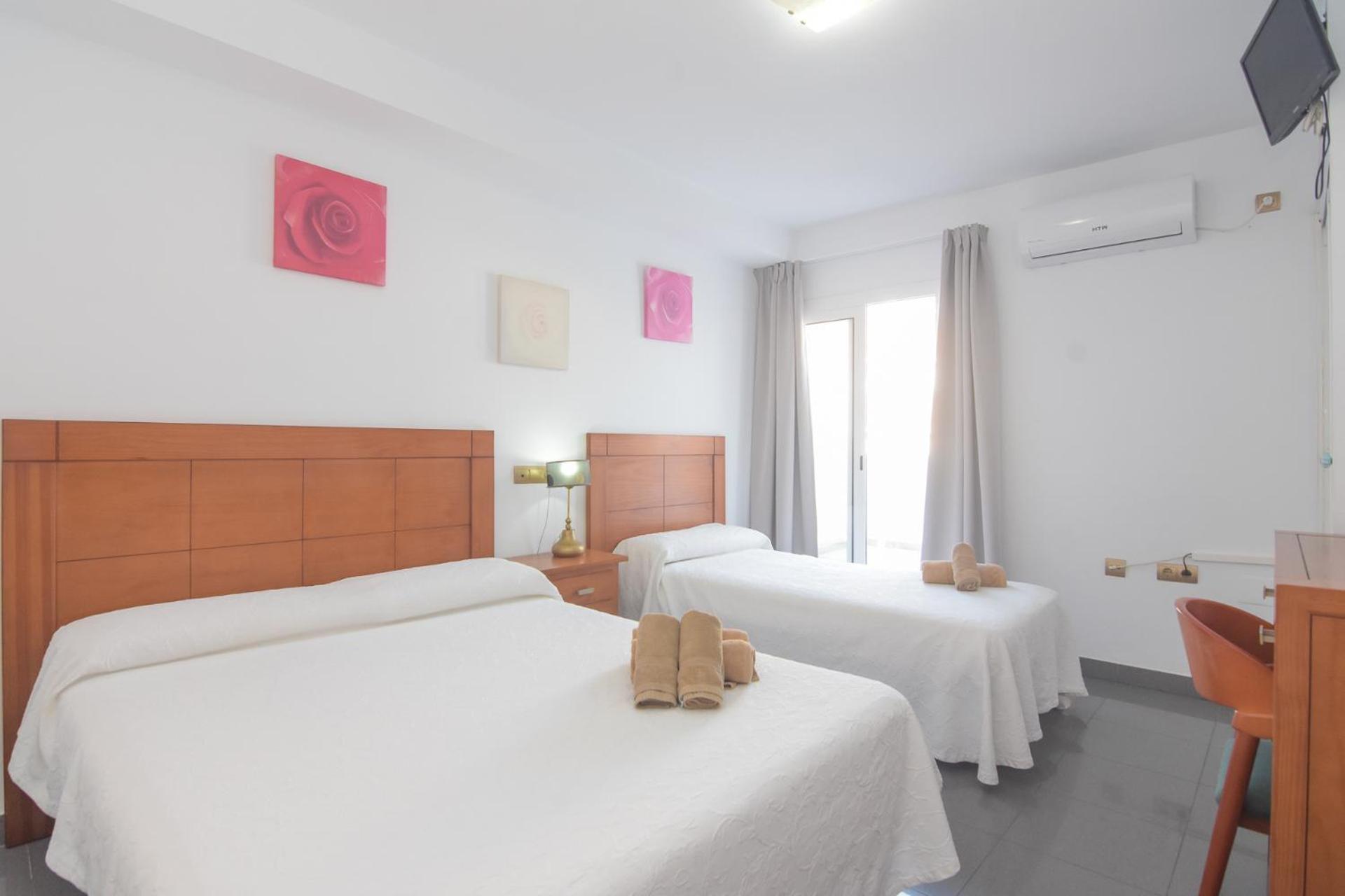 Hostal La Ermita Нерха Екстер'єр фото